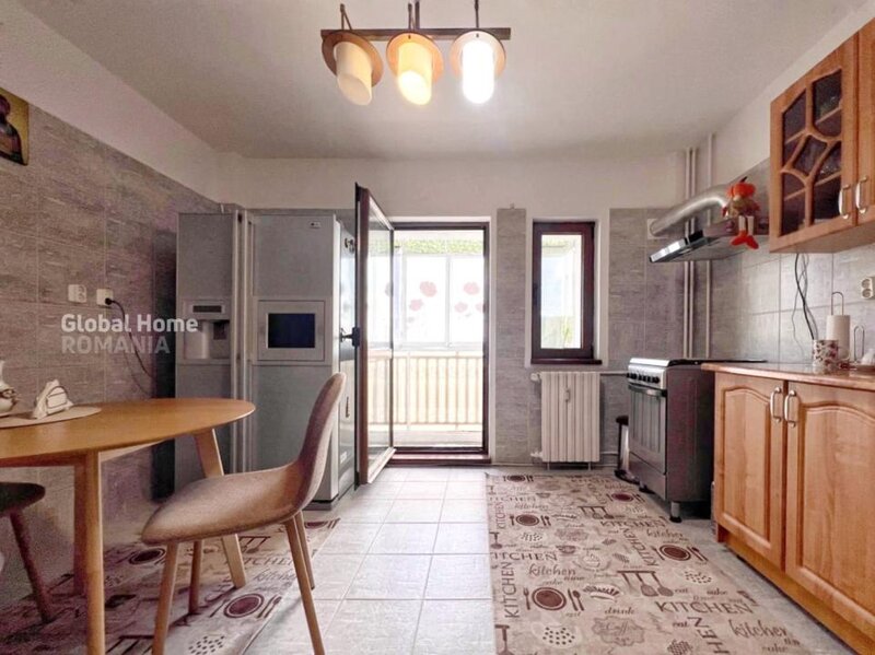 Decebal, apartament 4 camere, 101 mp, acces stradal, vedere mixta.