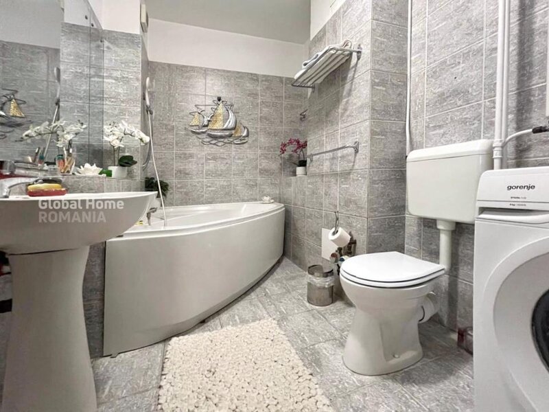 Decebal, apartament 4 camere, 101 mp, acces stradal, vedere mixta.