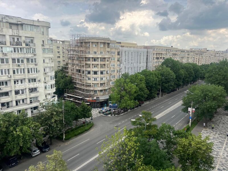 Decebal, apartament 4 camere, 101 mp, acces stradal, vedere mixta.